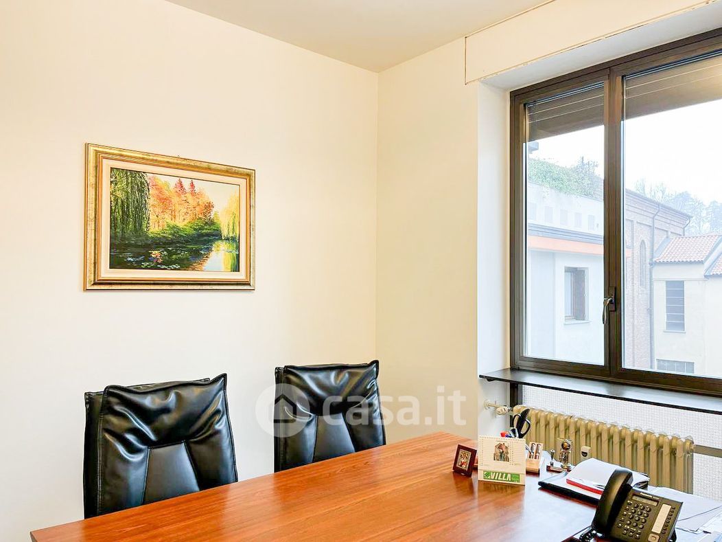 Appartamento in Vendita in Via Carrobbio 8 a Varese