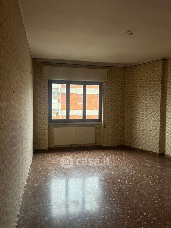 Appartamento in Vendita in Via Gino Menconi a Carrara