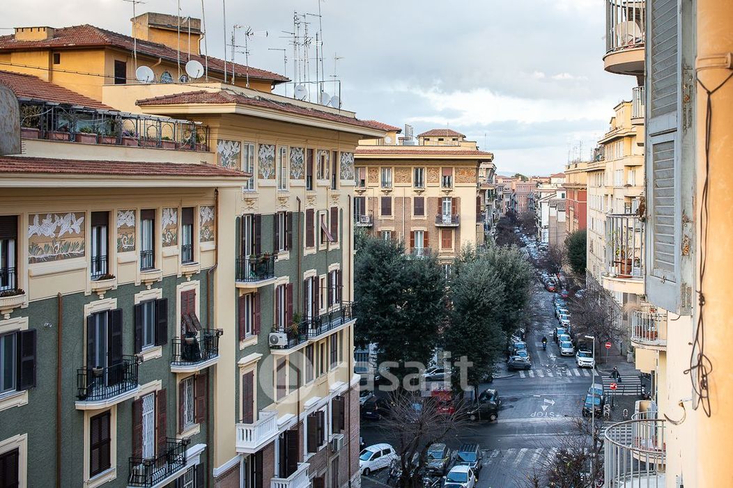 Appartamento in Vendita in Via Tronto a Roma