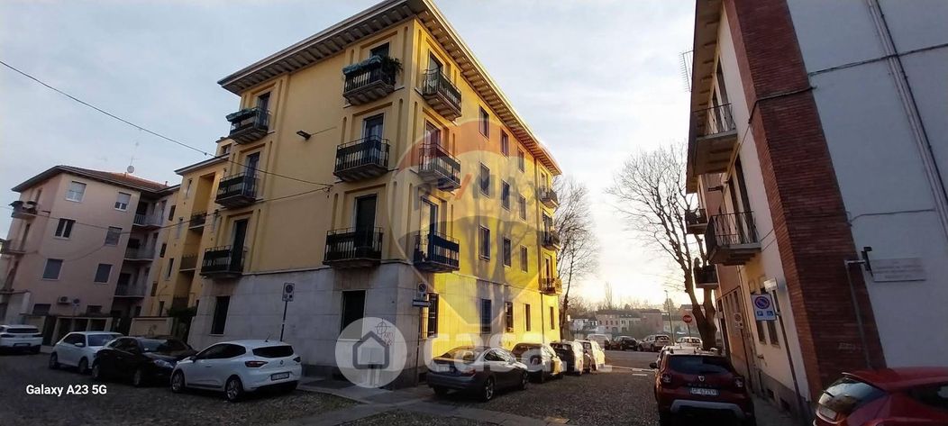 Appartamento in Vendita in Lungo Ticino Sforza 10 a Pavia