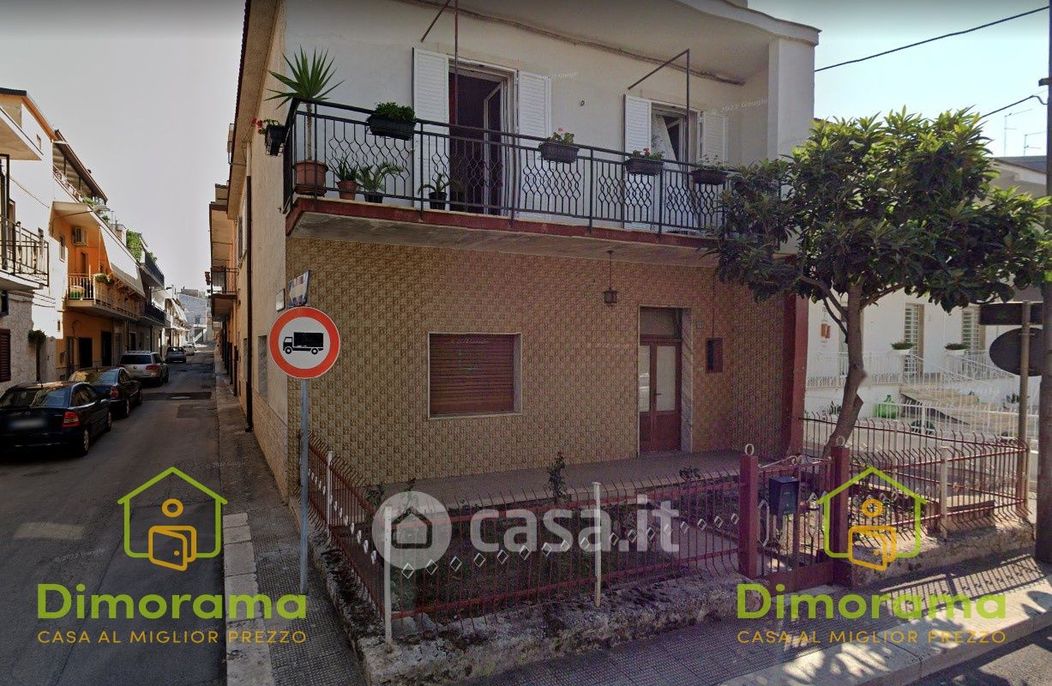 Appartamento in Vendita in Via Giacomo Leopardi 39 a Cassano delle Murge