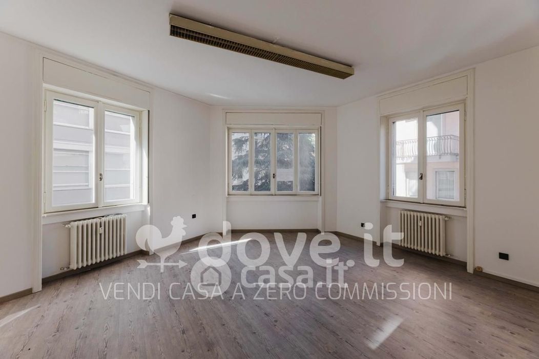 Appartamento in Vendita in Via Camillo Benso Conte di Cavour 36 a Varese