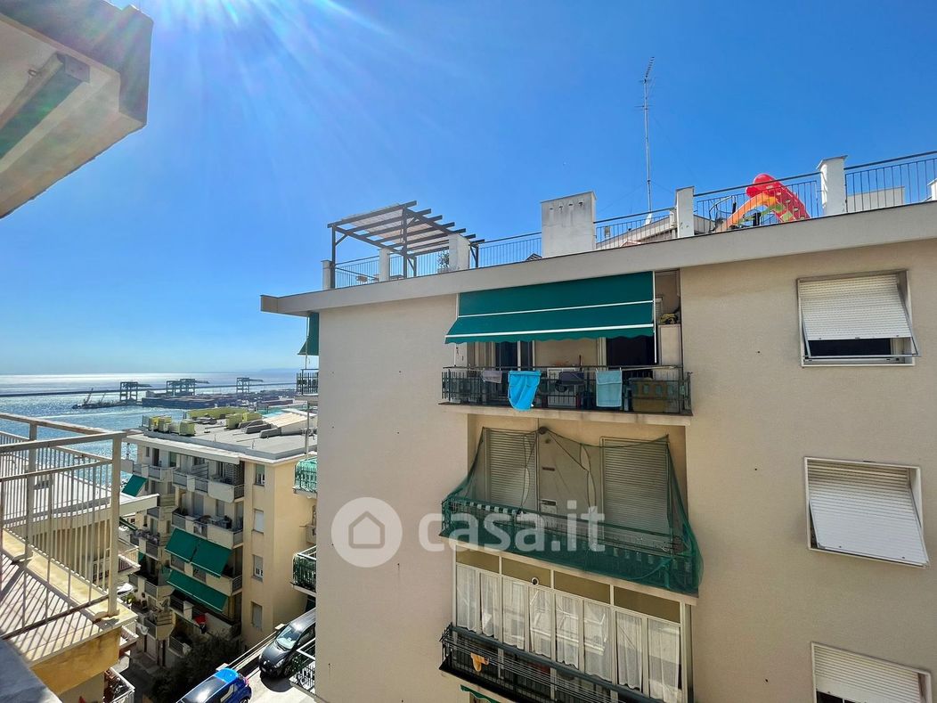 Appartamento in Vendita in Via Mario e Nicolo Dagnino a Genova