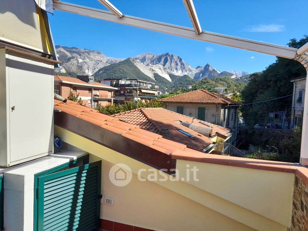 Appartamento in Vendita in Viale XX Settembre a Carrara