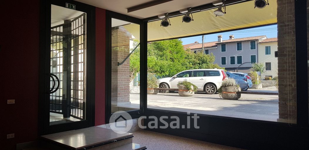 Negozio/Locale commerciale in Affitto in a Nove