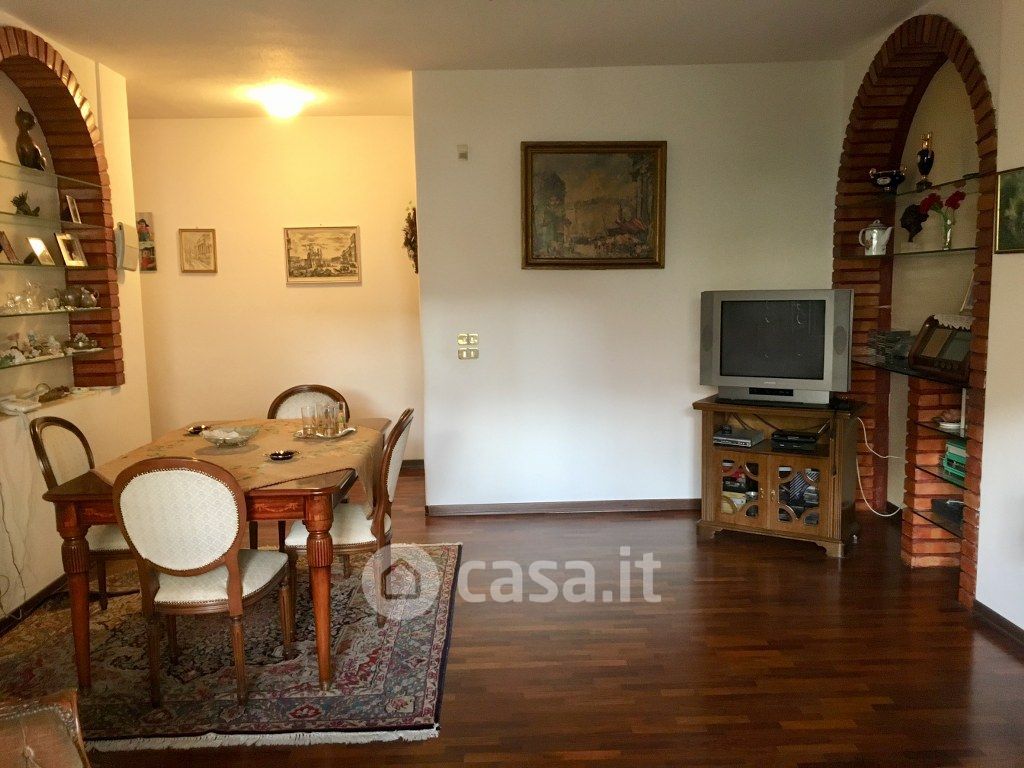 Appartamento in Vendita in Viale calabria a Reggio Calabria