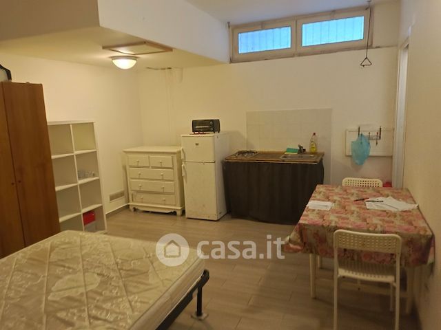 Appartamento in Affitto in Via Filippo Bartolino 27 a Palermo