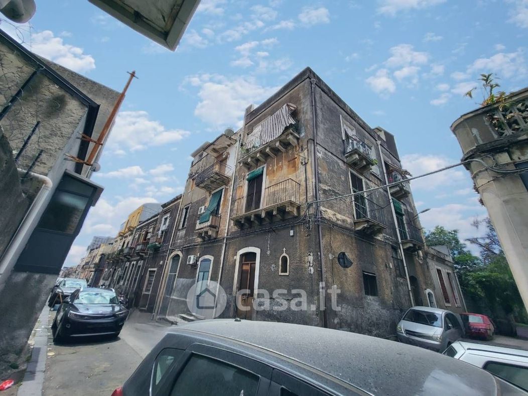 Appartamento in Vendita in Via F. Bianco 2 a Catania