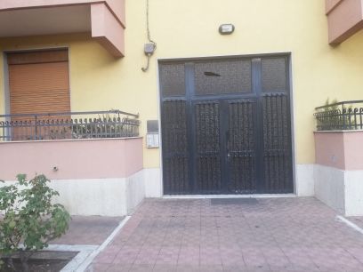 Appartamento in Vendita in Via Raffaello Grasso a Giarre