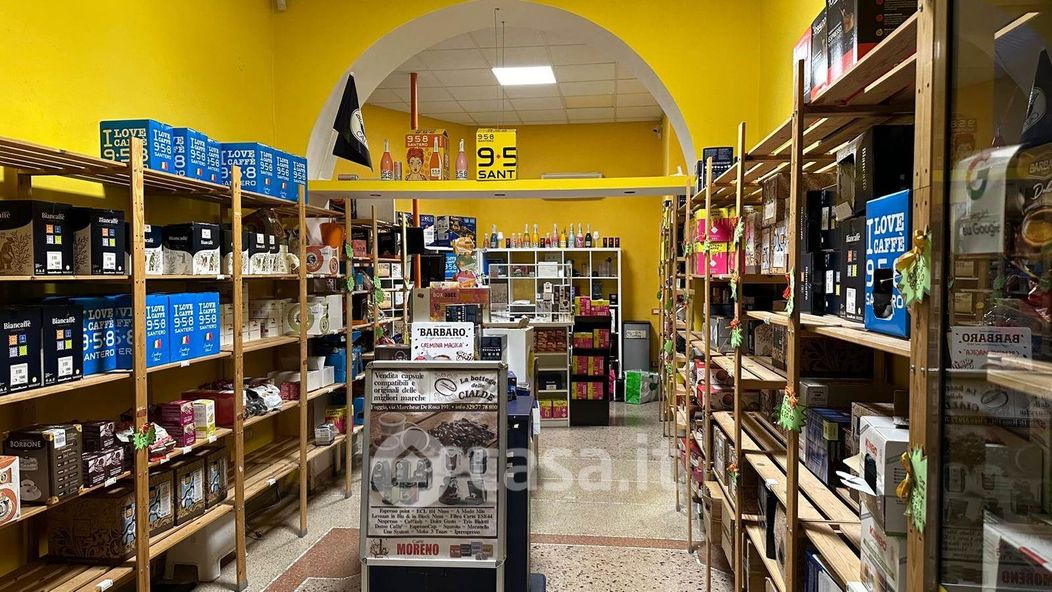 Negozio/Locale commerciale in Vendita in Via Marchese de Rosa 19 a Foggia