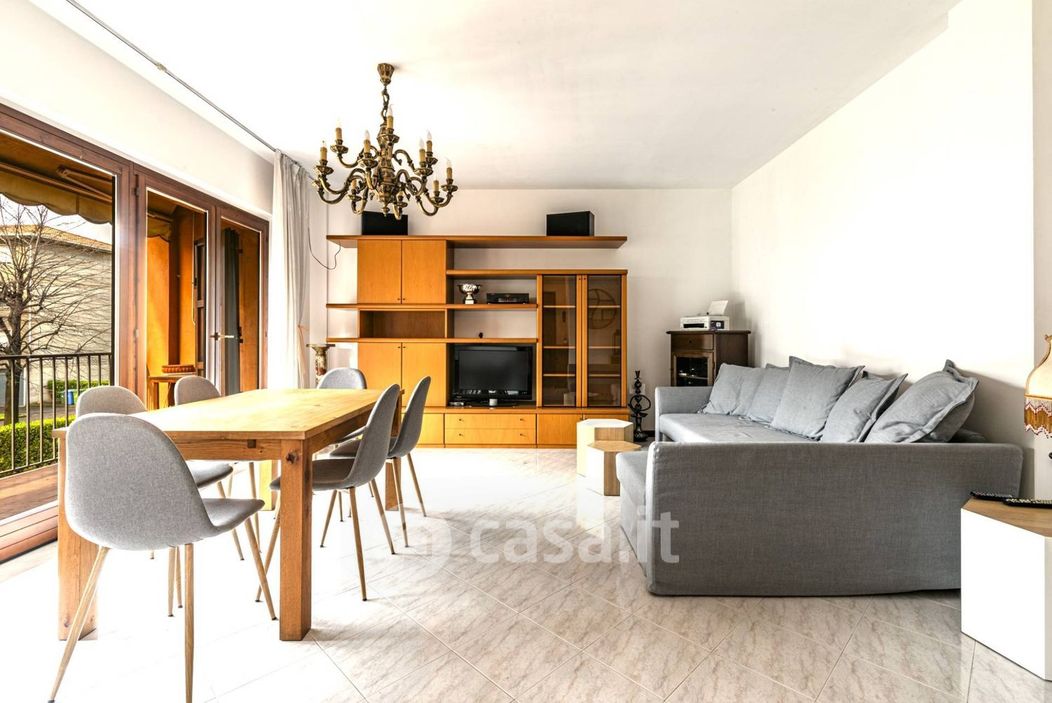 Appartamento in Vendita in Via Eugenio Montale a Bergamo
