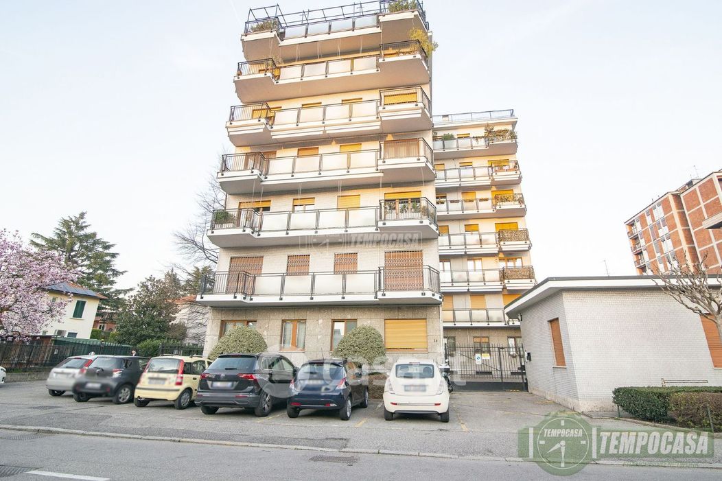 Appartamento in Vendita in Via Vittor Pisani 14 a Monza