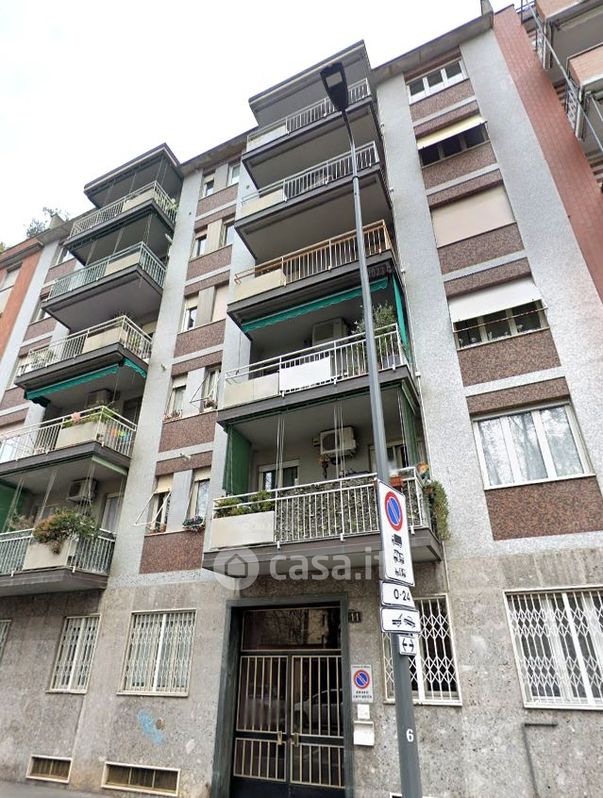 Appartamento in Vendita in Via Monte Velino 11 a Milano
