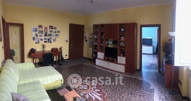 Appartamento in Vendita in Via Ciro Menotti a Genova