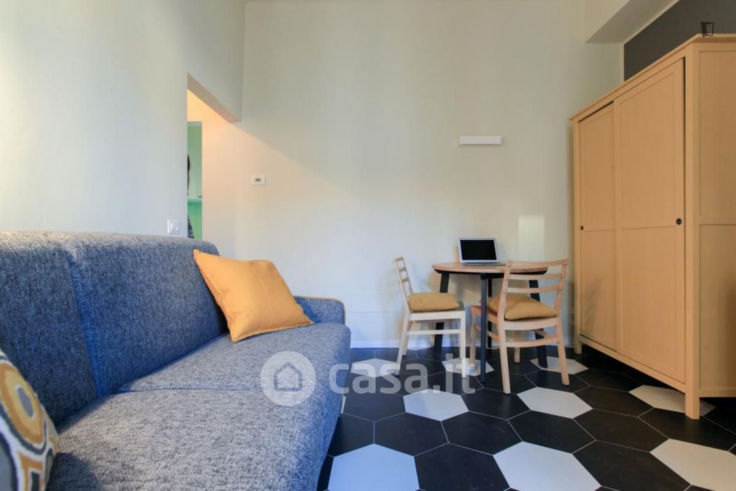 Appartamento in Affitto in Via Innocenzo Isimbardi a Milano