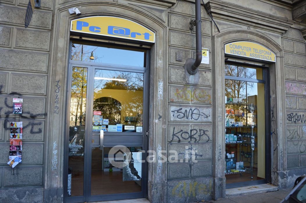 Negozio/Locale commerciale in Vendita in Corso Casale 8 a Torino