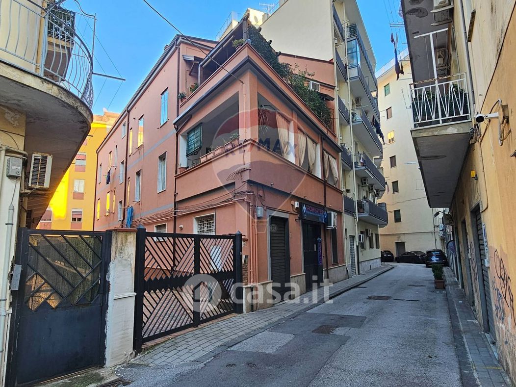 Appartamento in Vendita in Via Giovanni Berta 29 a Salerno