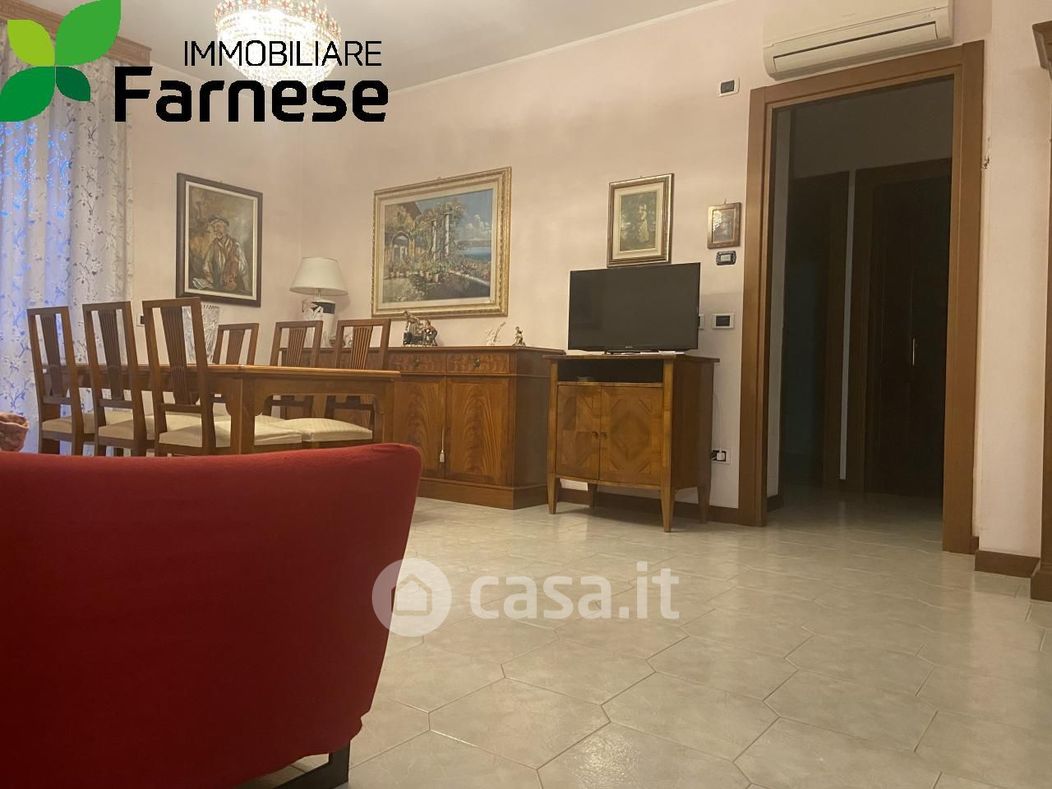 Appartamento in Vendita in Strada Farnesiana 101 a Piacenza