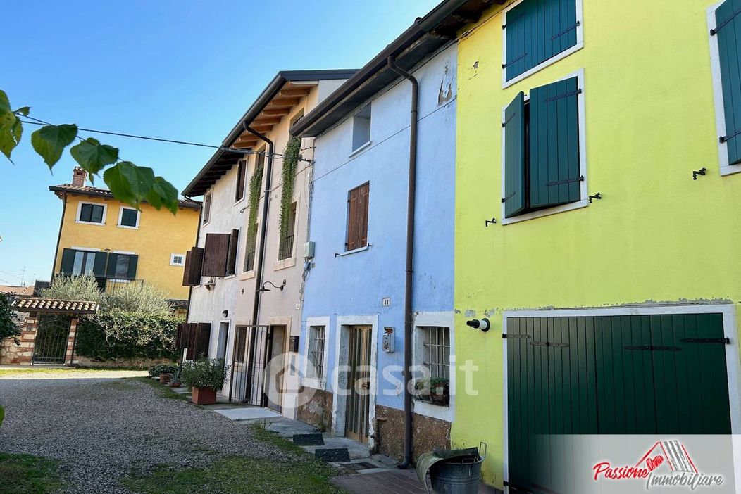 Rustico/Casale in Vendita in Via Puglie 41 a Verona