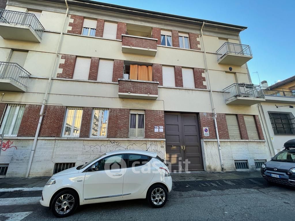 Appartamento in Vendita in Via Pesaro 32 a Torino