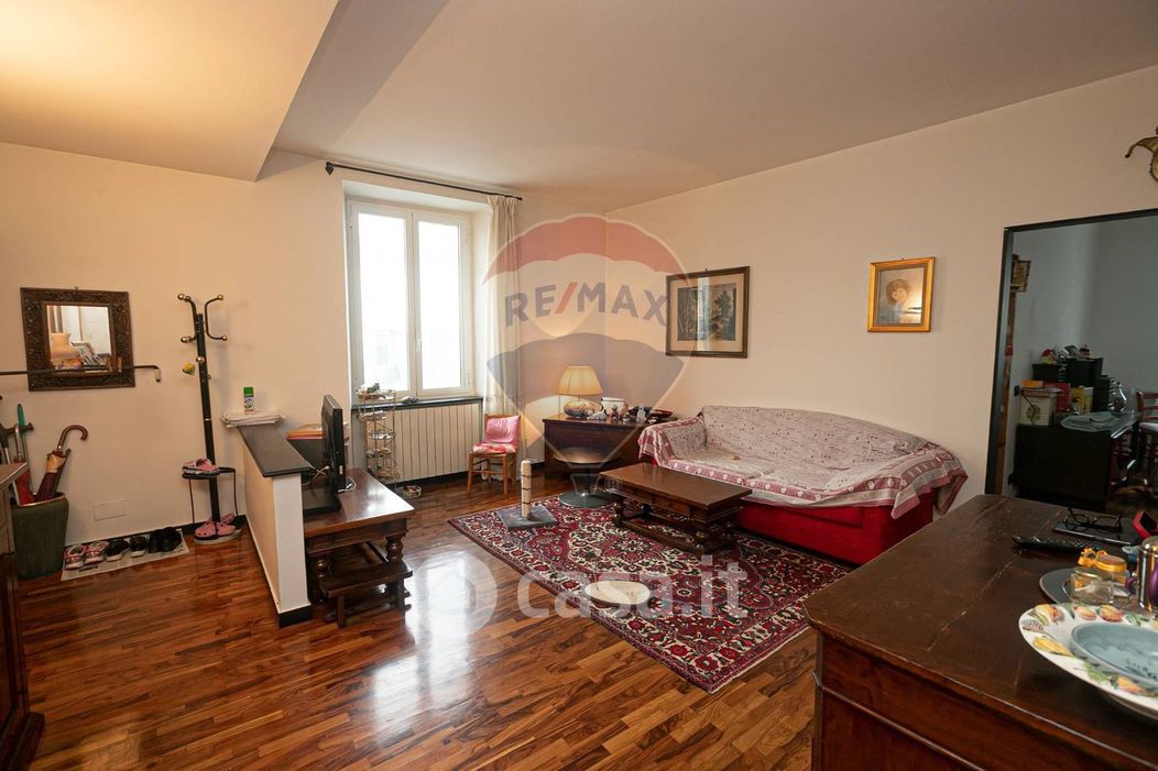 Appartamento in Vendita in Via Giotto 18 a Genova