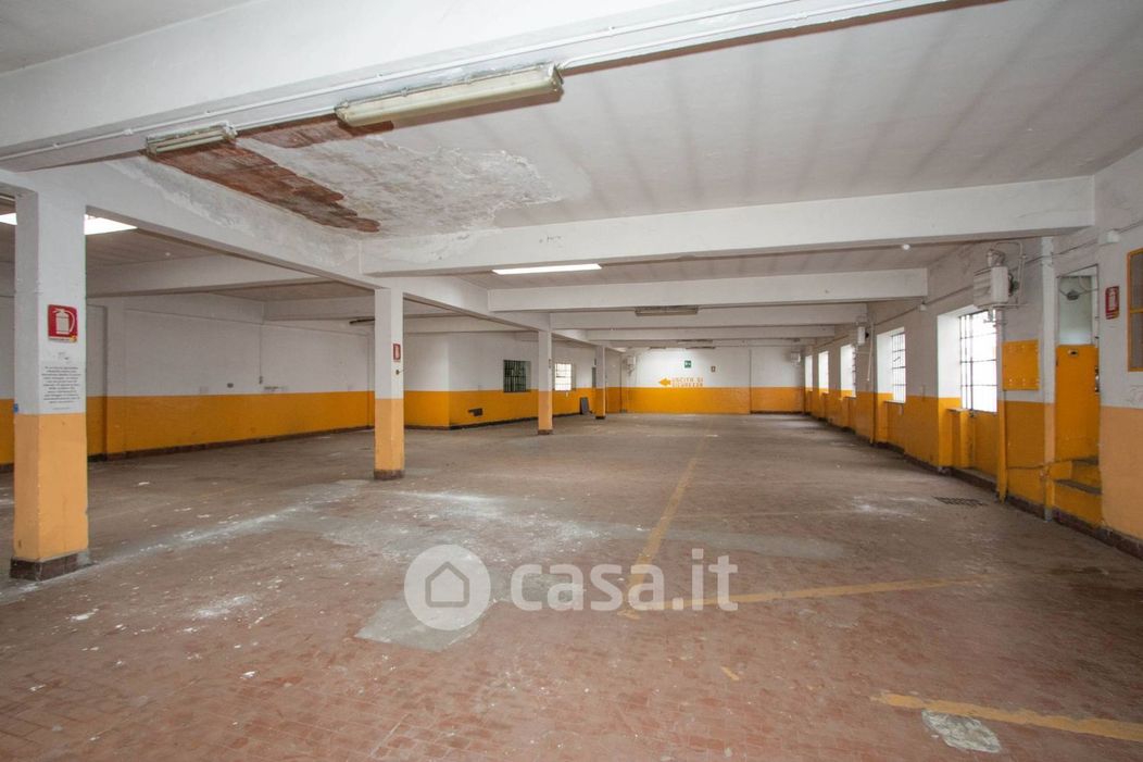 Garage/Posto auto in Vendita in Via Alessandro Paravia a Torino