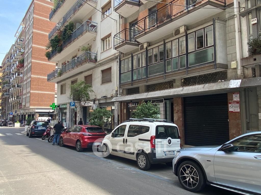 Negozio/Locale commerciale in Vendita in Via Melo da Bari 188 a Bari