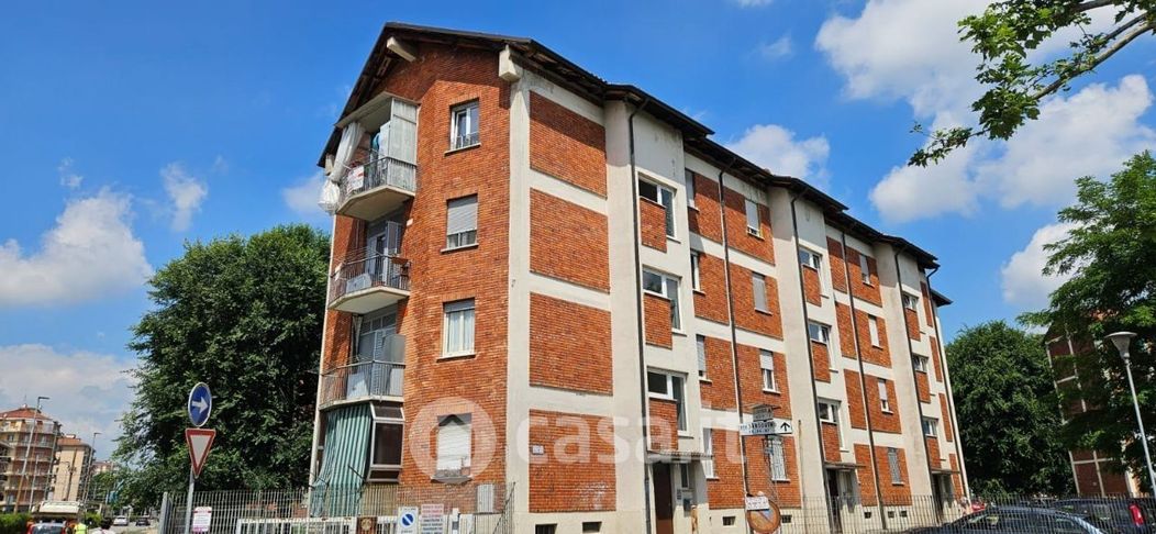 Appartamento in Vendita in Via Andrea Sansovino 90 a Torino