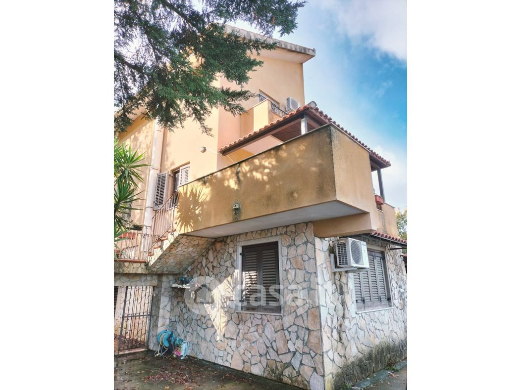 Villa in Vendita in SP89 a Monreale