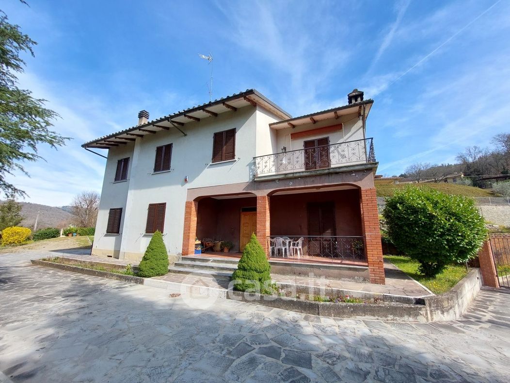 Villa in Vendita in SP43 a Arezzo