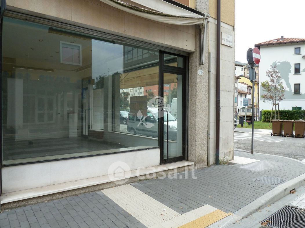 Negozio/Locale commerciale in Vendita in Via Giuseppe Parini 23 a Udine