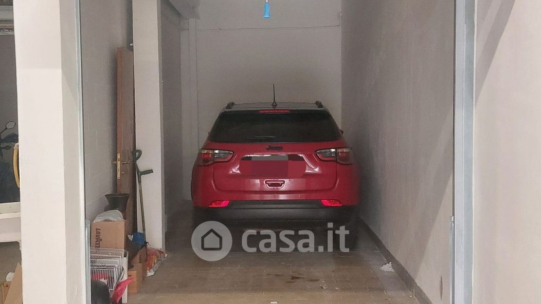 Garage/Posto auto in Vendita in Via Pegli a Genova
