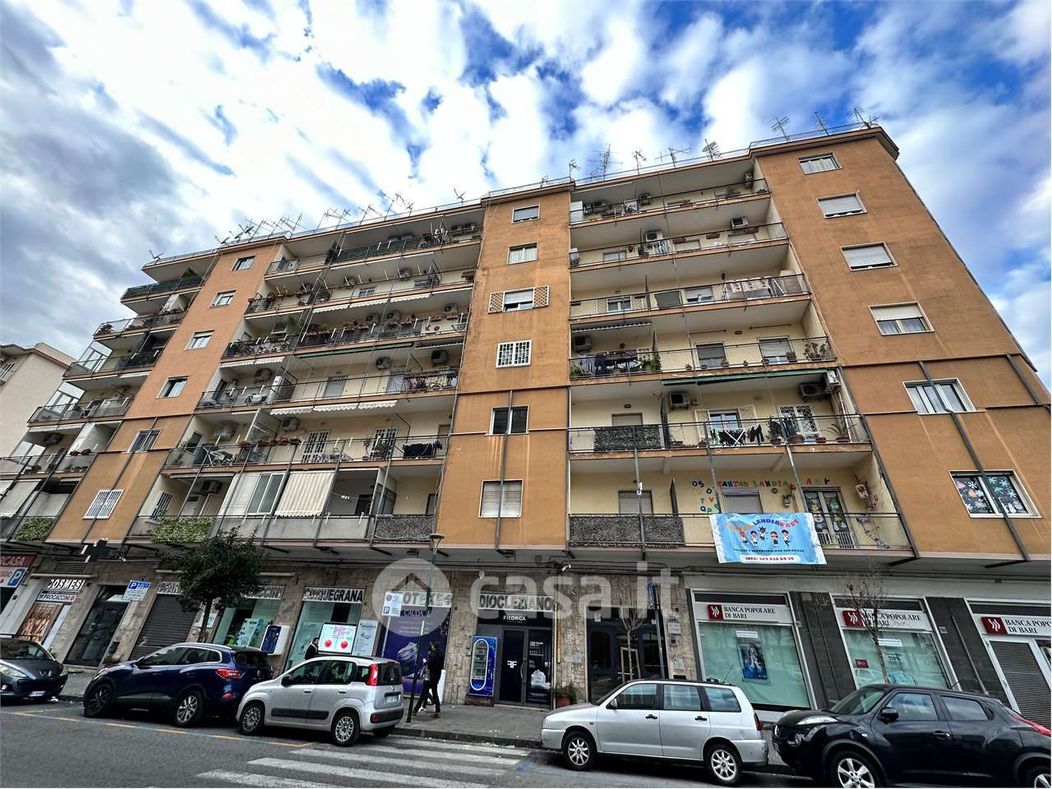 Appartamento in Vendita in Via Diocleziano 208 a Napoli