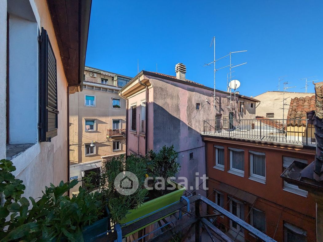 Appartamento in Vendita in Via San Vitale a Verona