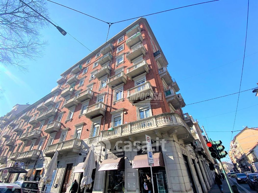Appartamento in Vendita in Corso Svizzera 49 a Torino