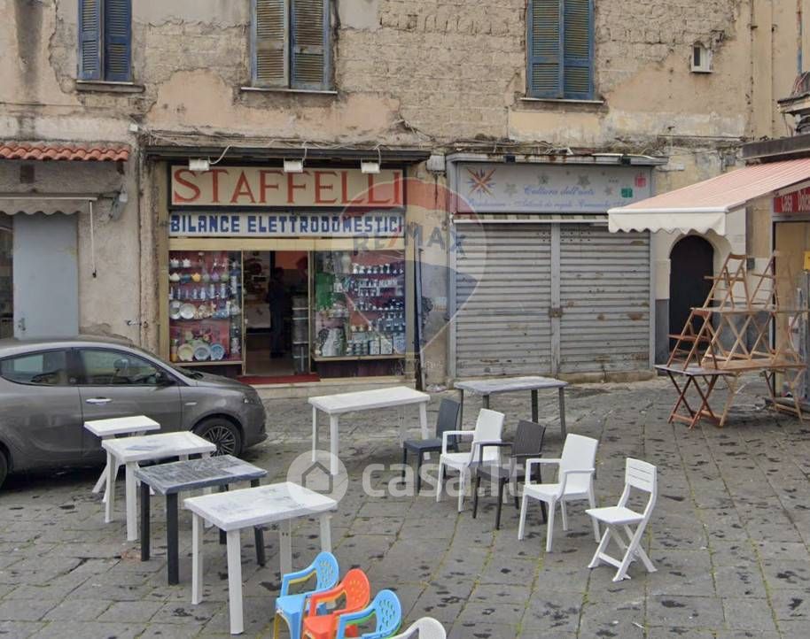Negozio/Locale commerciale in Affitto in Vico Barre 44 a Napoli