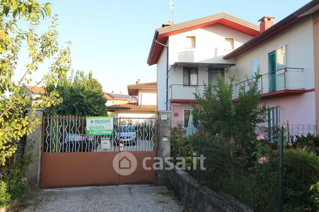 Casa Bi/Trifamiliare in Vendita in Via Liguria 183 a Udine