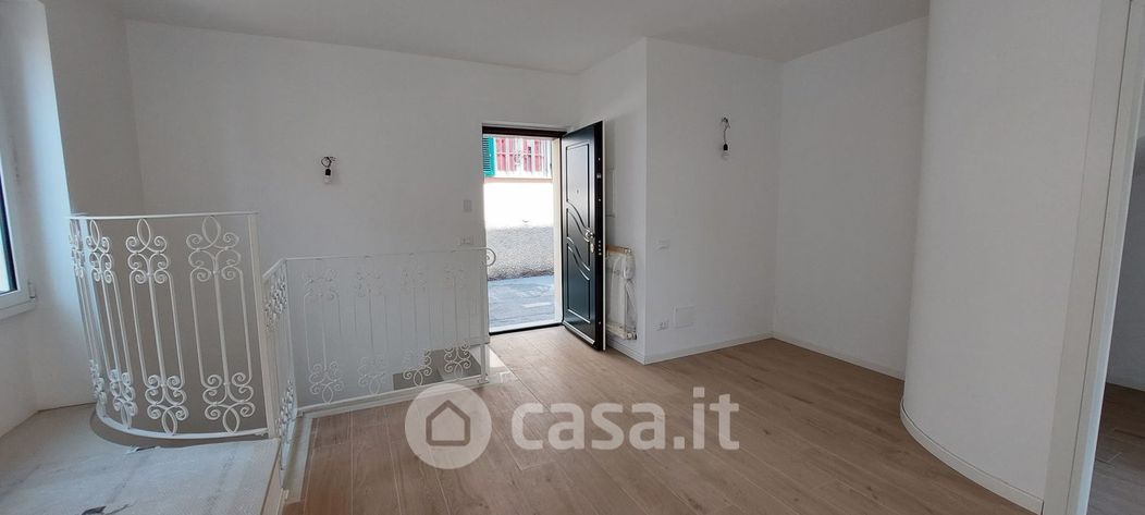 Appartamento in Affitto in Via Cerusa a Genova