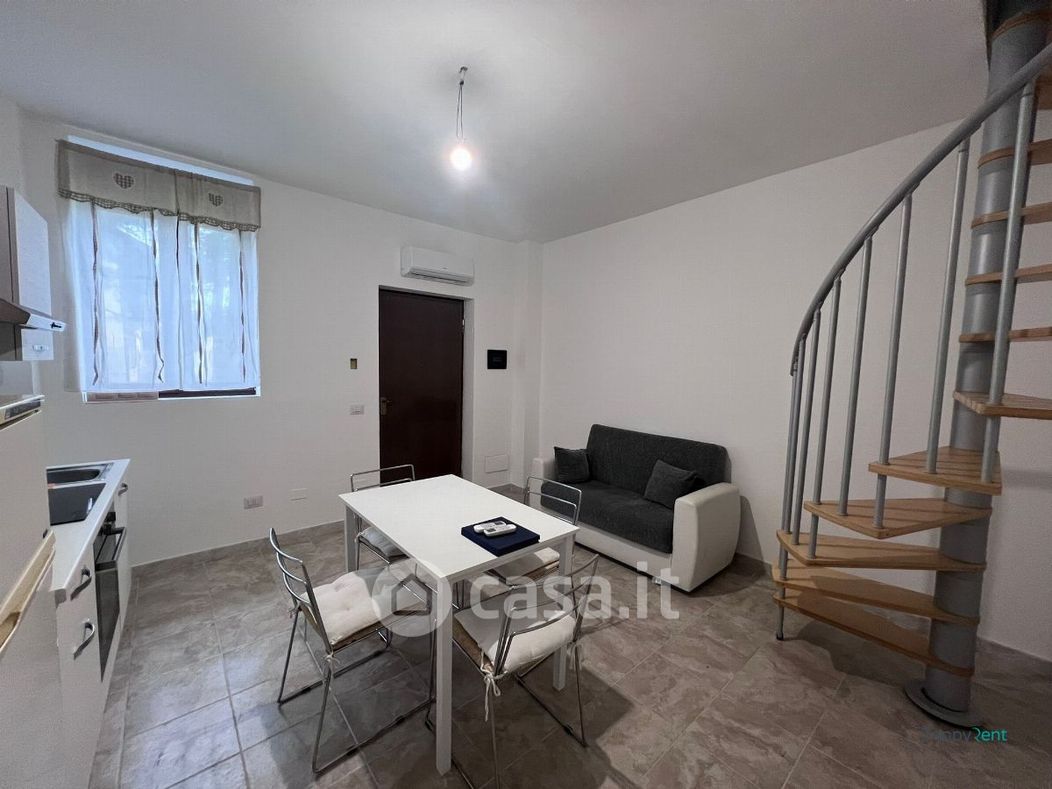 Appartamento in Affitto in Via Olmina a Legnano