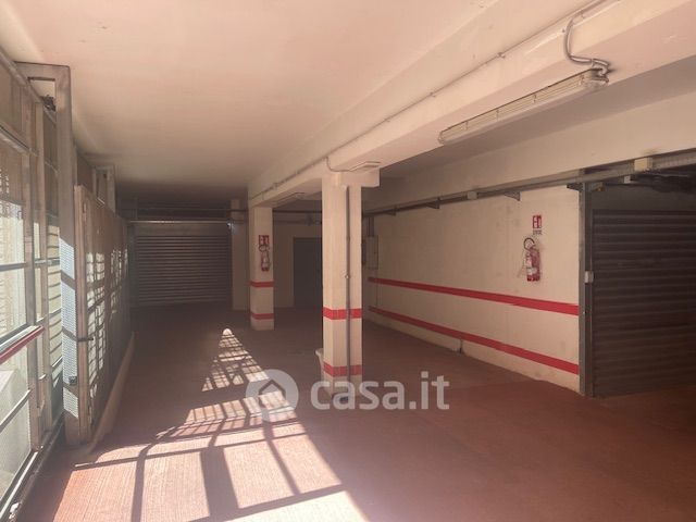 Garage/Posto auto in Vendita in Via Avicenna 51 a Roma