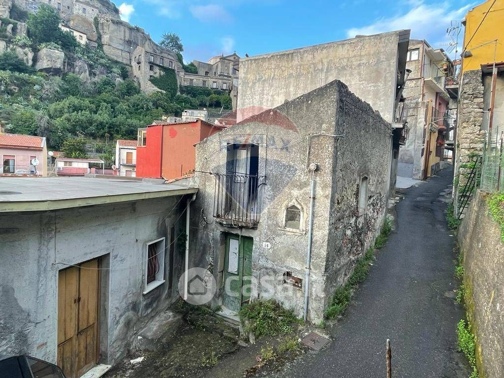 Casa indipendente in Vendita in Via Pagana 36 a Castiglione di Sicilia
