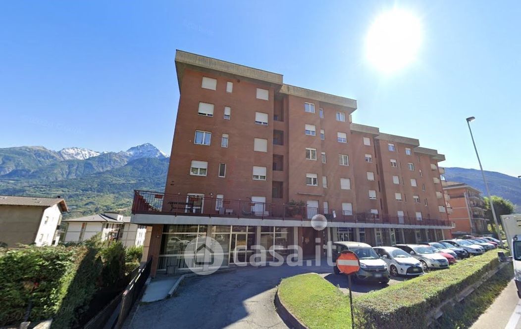 Appartamento in Vendita in parigi 143 a Aosta