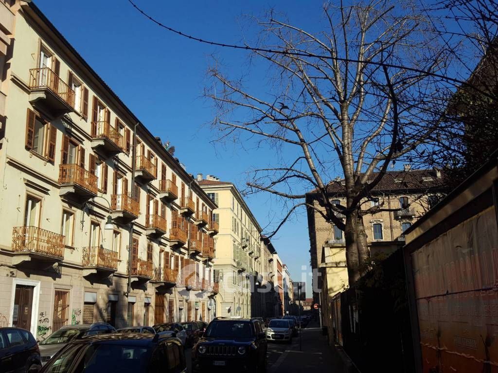 Appartamento in Vendita in Via Perrone 8 a Torino