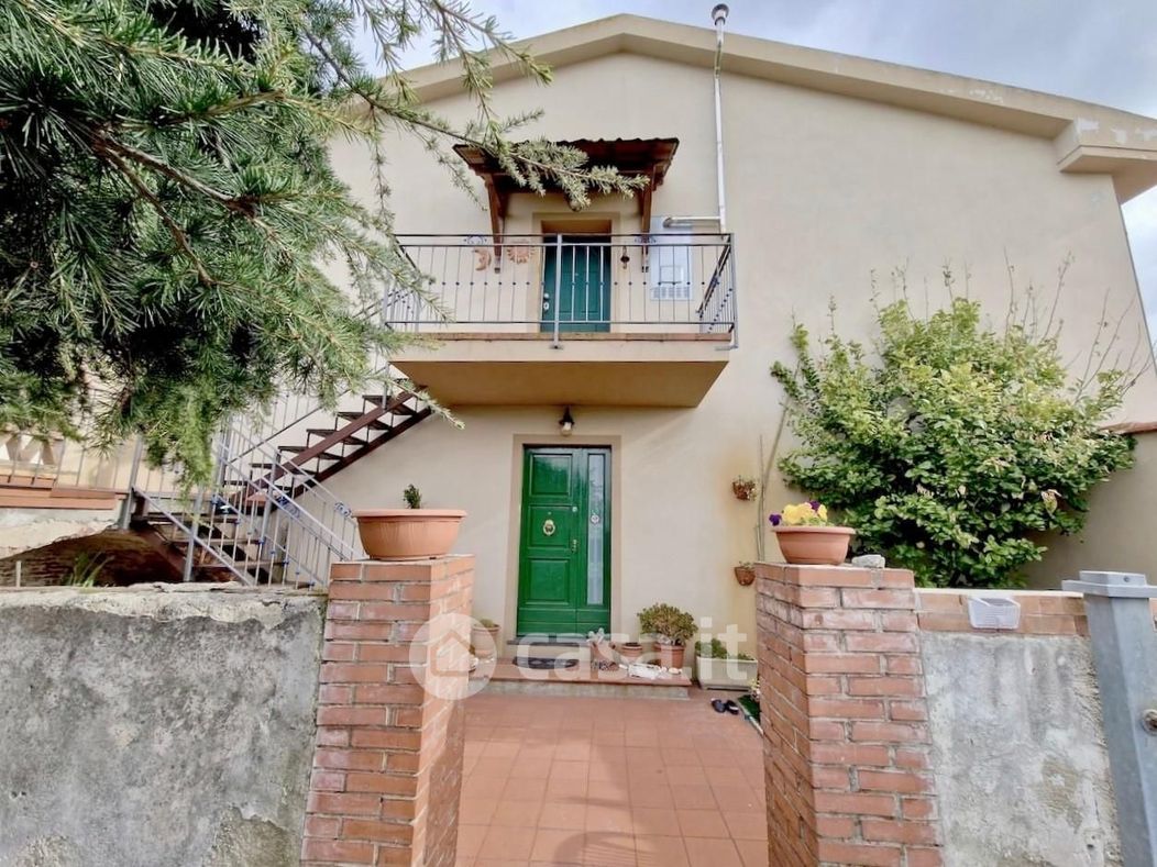 Villa in Vendita in Via Traversagna Mezzana 7 a San Giuliano Terme