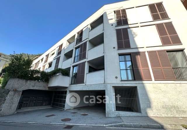 Appartamento in Vendita in Via Francesco Crispi 33 a Como
