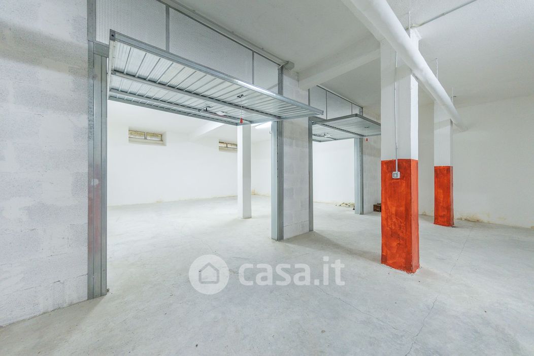 Garage/Posto auto in Vendita in Via del Casale Santarelli a Roma