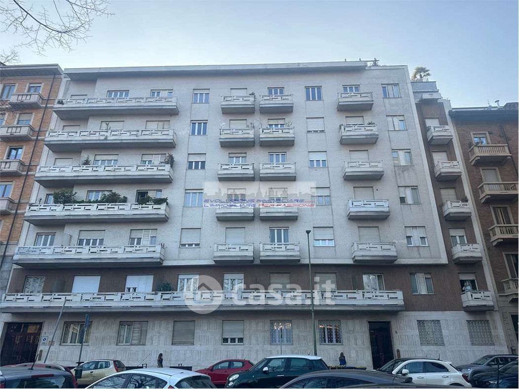 Appartamento in Vendita in Via Zumaglia 5 a Torino