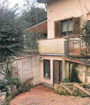 Villa in Vendita in Strada Cappuccinelli 43 a Perugia