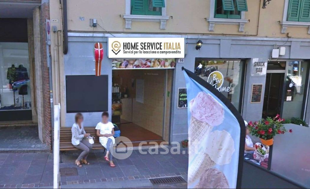 Negozio/Locale commerciale in Affitto in Via Gerolamo Tartarotti 56 a Rovereto