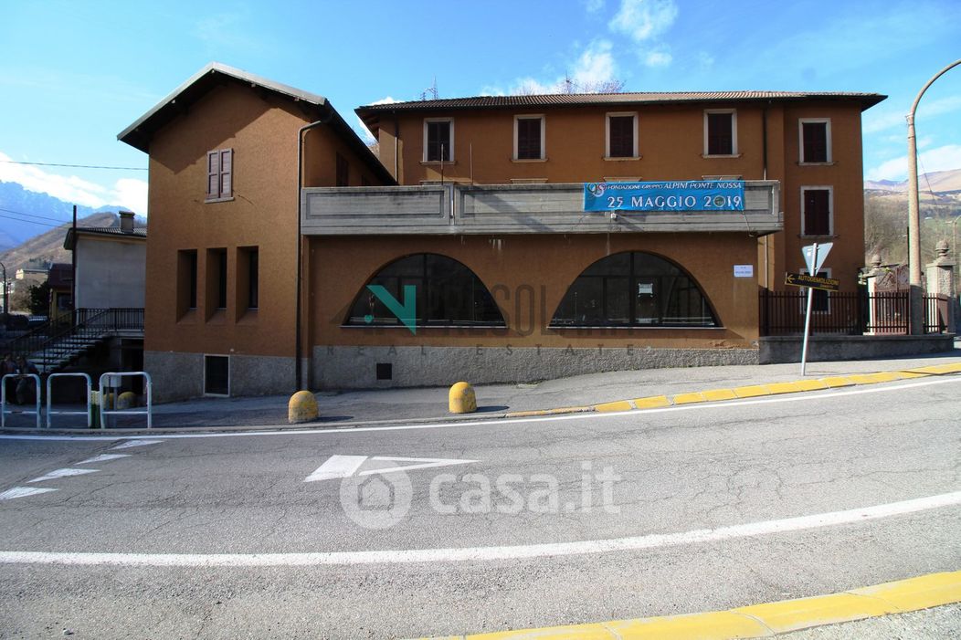 Negozio/Locale commerciale in Vendita in Via Marconi a Ponte Nossa